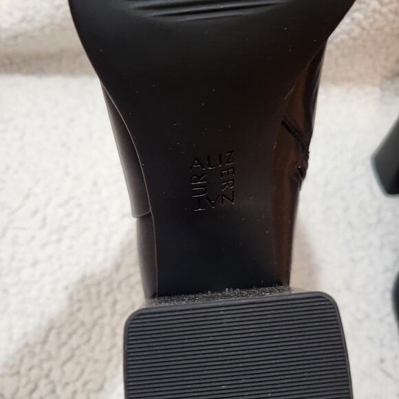 NEW Naturalizer Women's Gen N Reach Ankle Boot Black Leather SIZE 9.5 M - Picture 3 of 6